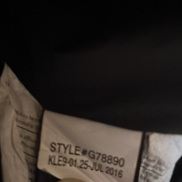 Marmot: Women's Down Coat with faux fur hood, Fill Power 700: Green: Size Small - Picture 11 of 11